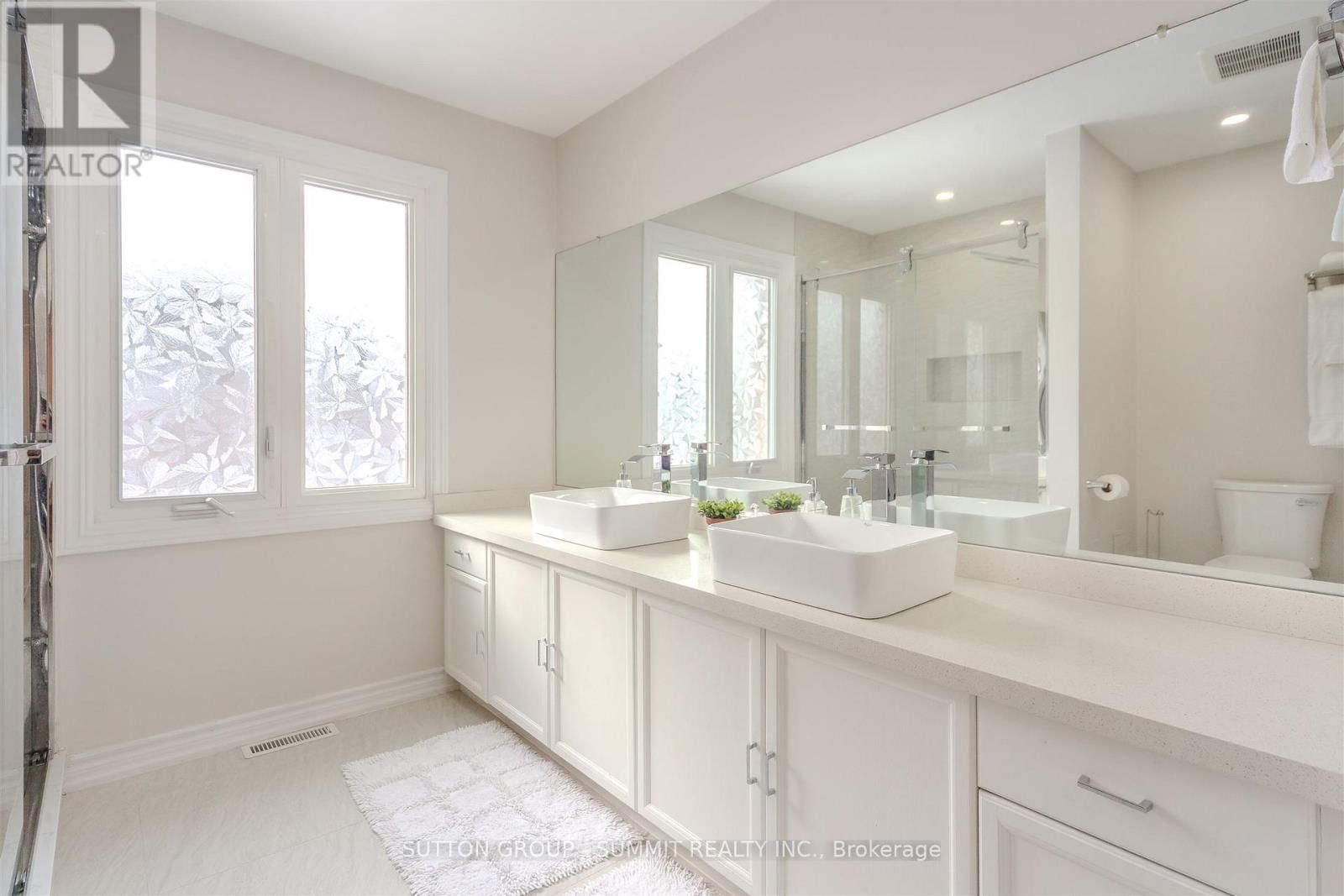 1104 AMBERCROFT LANE Image 37