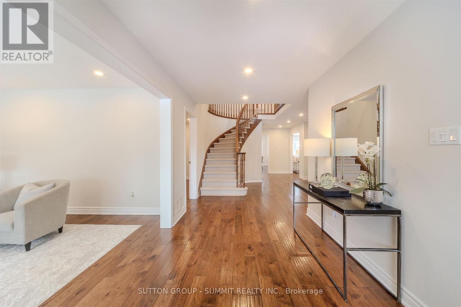 1104 AMBERCROFT LANE Image 4