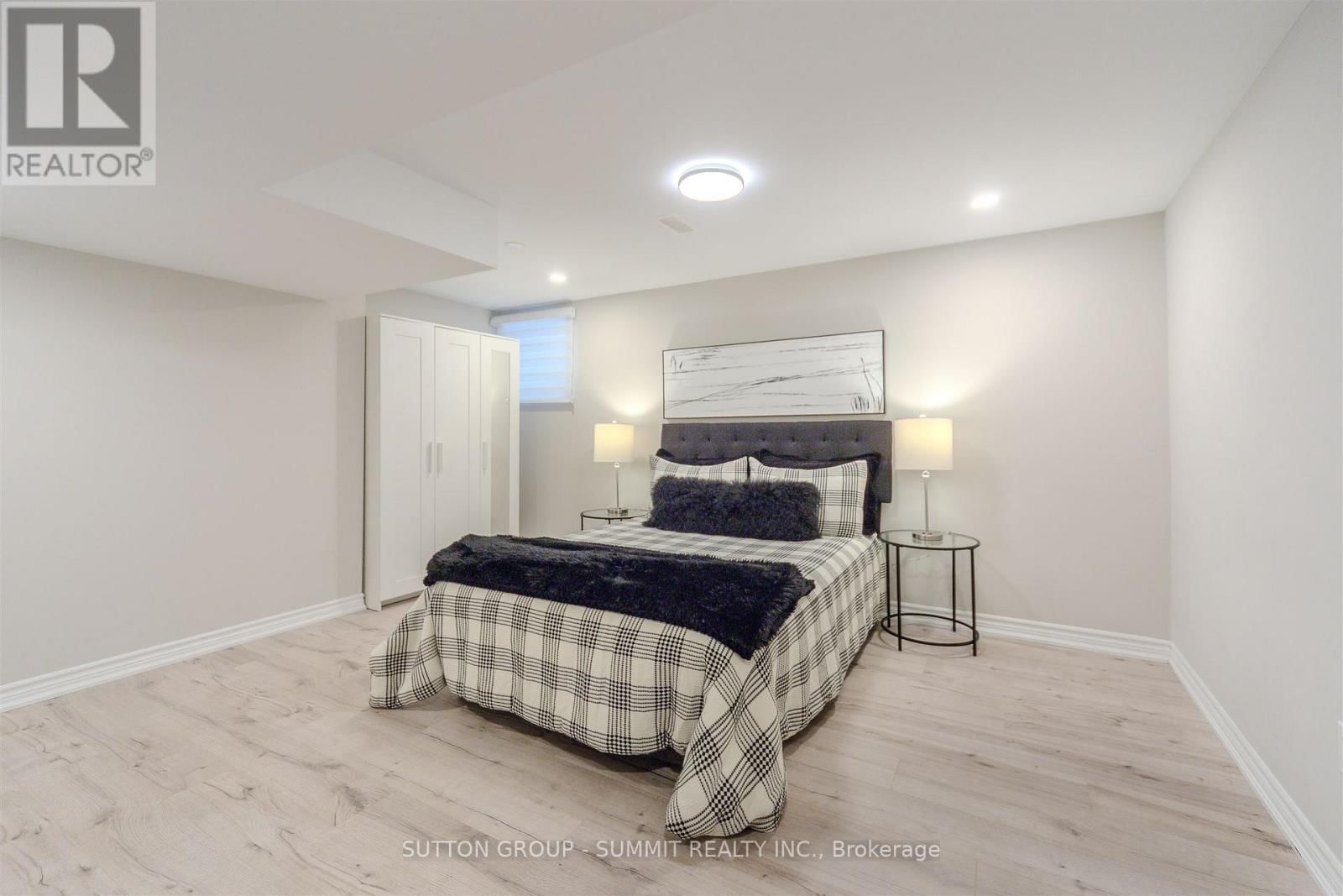 1104 AMBERCROFT LANE Image 42