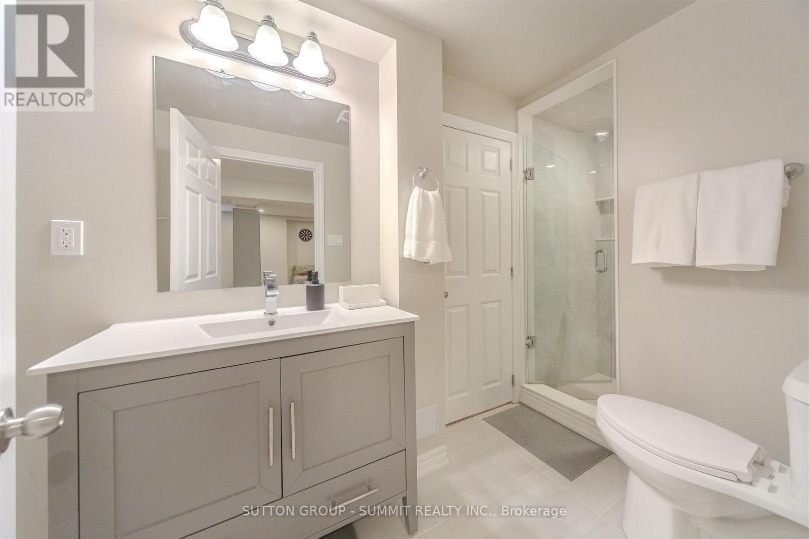 1104 AMBERCROFT LANE Image 43