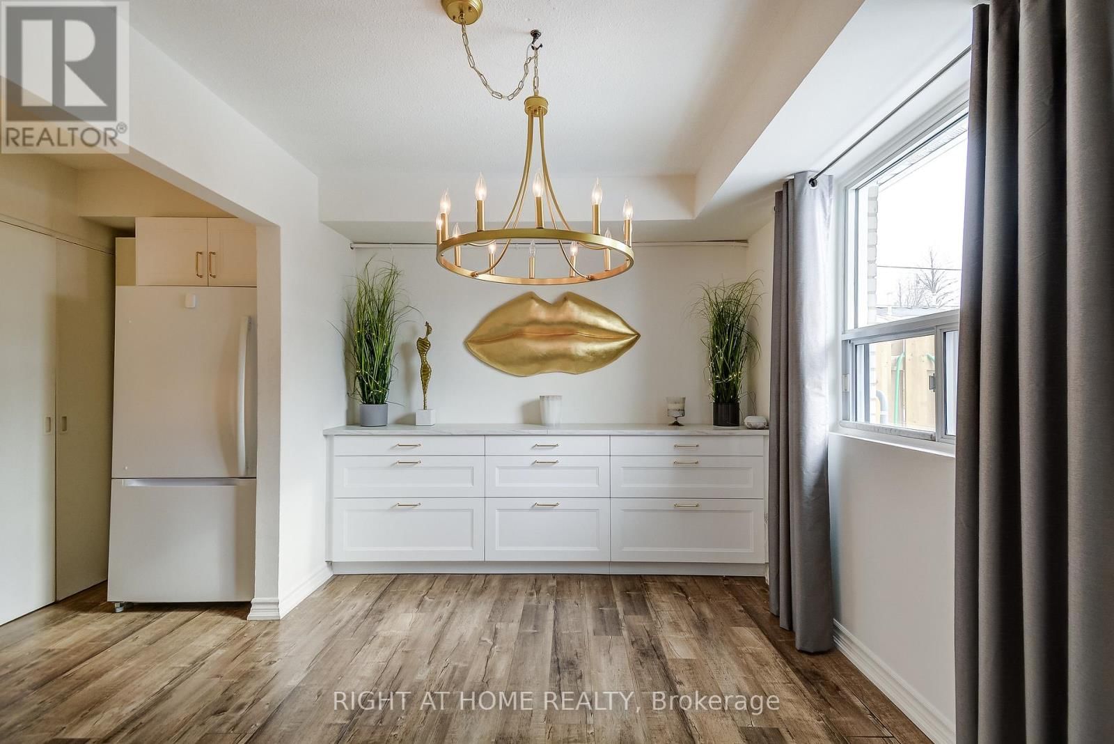 6 - 475 CLARIDGE ROAD Image 16