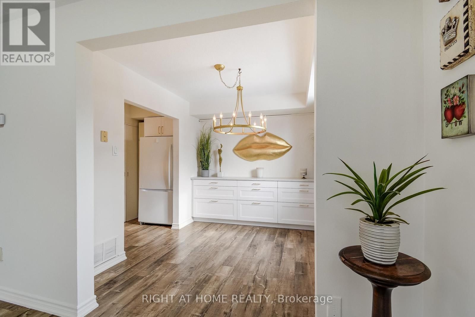 6 - 475 CLARIDGE ROAD Image 19