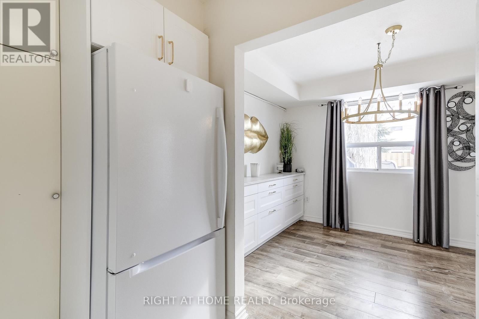 6 - 475 CLARIDGE ROAD Image 26