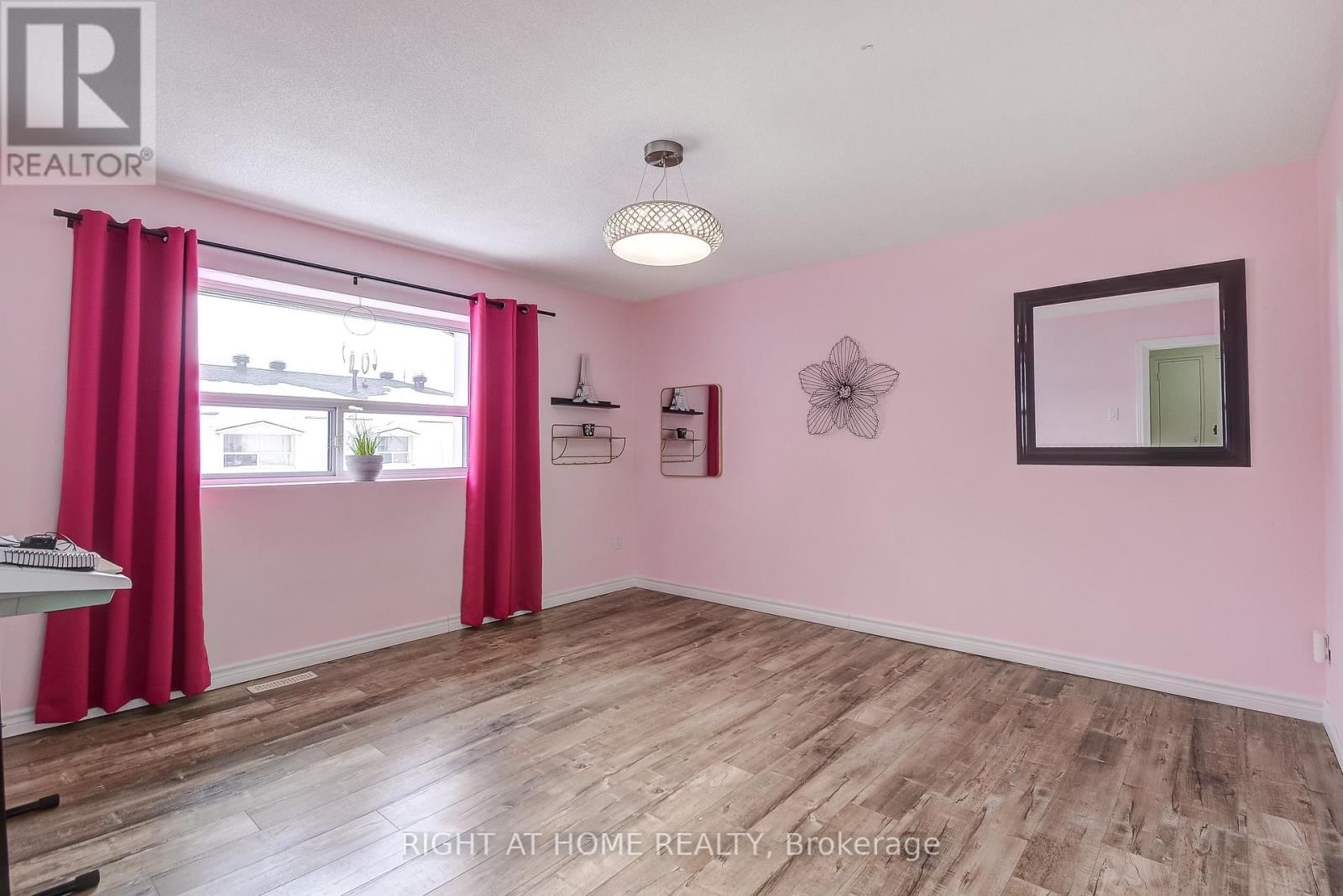 6 - 475 CLARIDGE ROAD Image 27