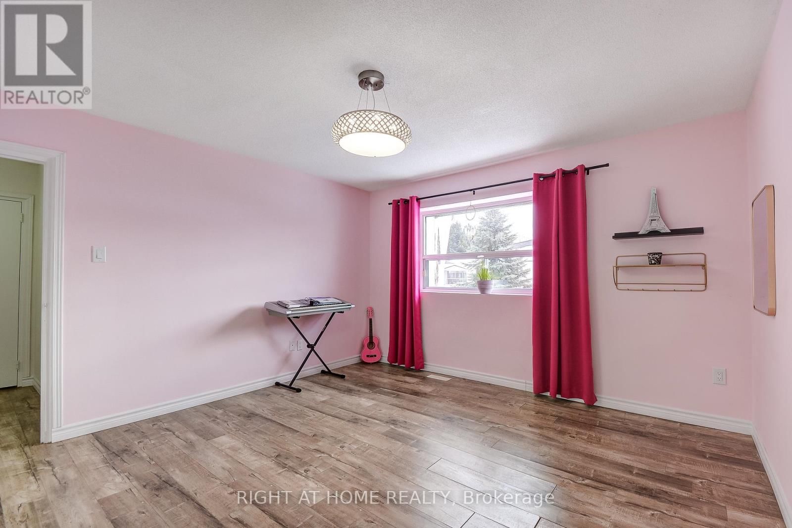 6 - 475 CLARIDGE ROAD Image 28