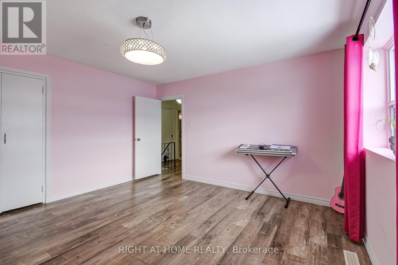 6 - 475 CLARIDGE ROAD Image 29