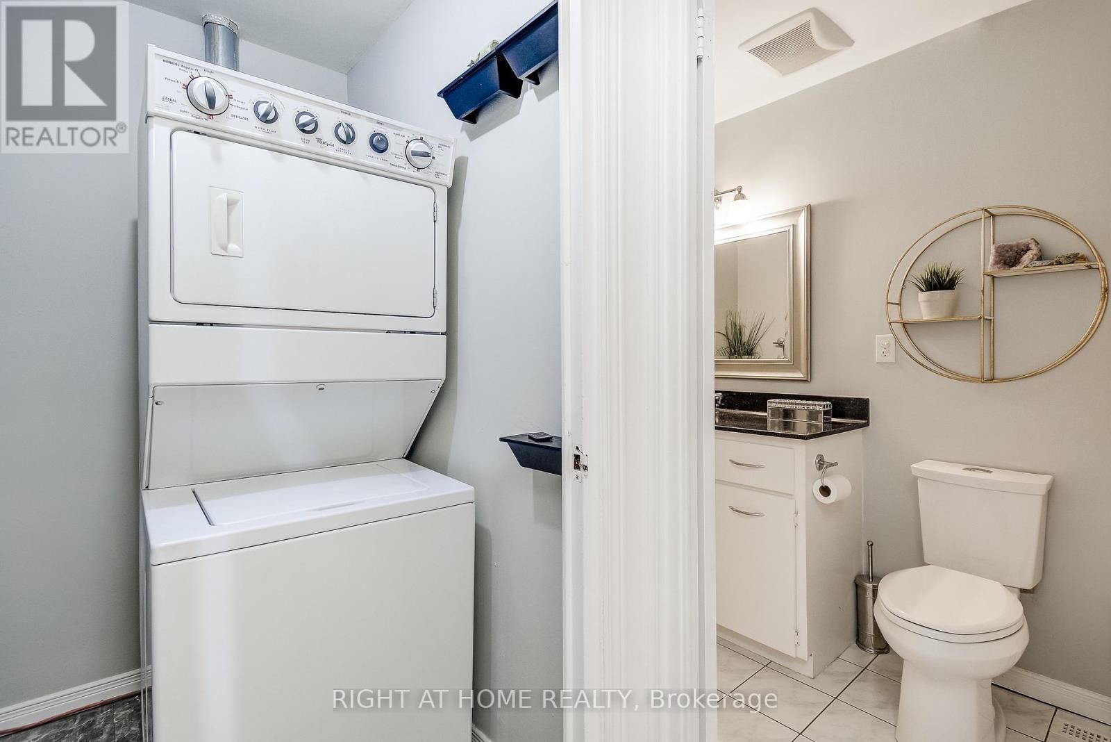 6 - 475 CLARIDGE ROAD Image 38