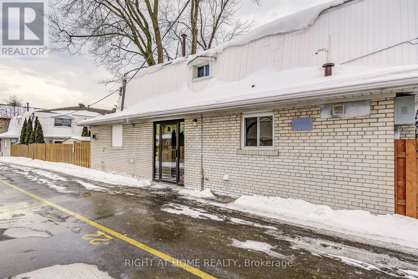 6 - 475 CLARIDGE ROAD Image 40