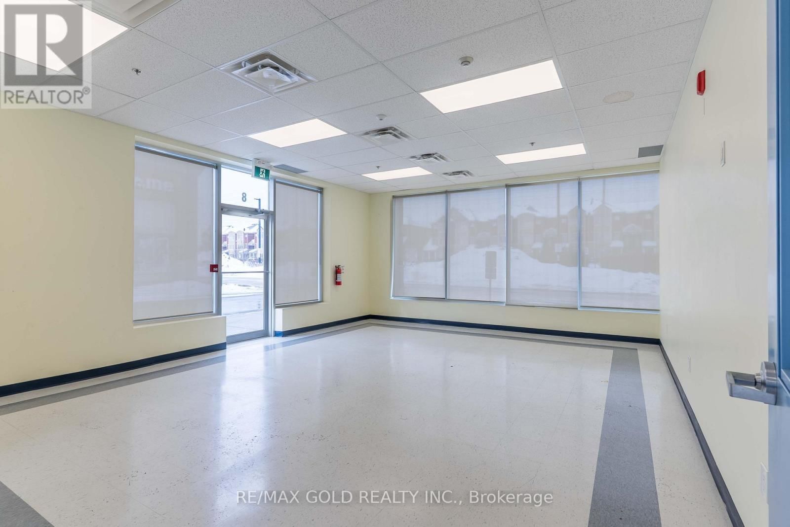 8,9 & 10 - 3960 EGLINTON AVENUE WEST Image 6