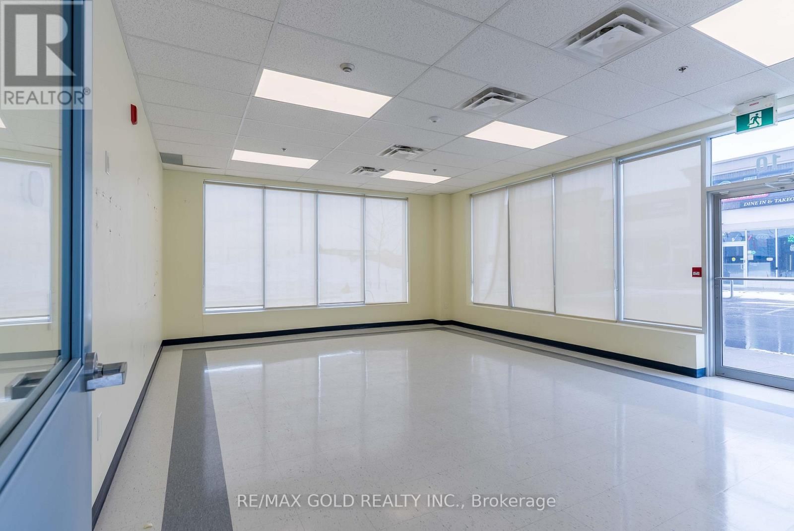 8,9 & 10 - 3960 EGLINTON AVENUE WEST Image 8