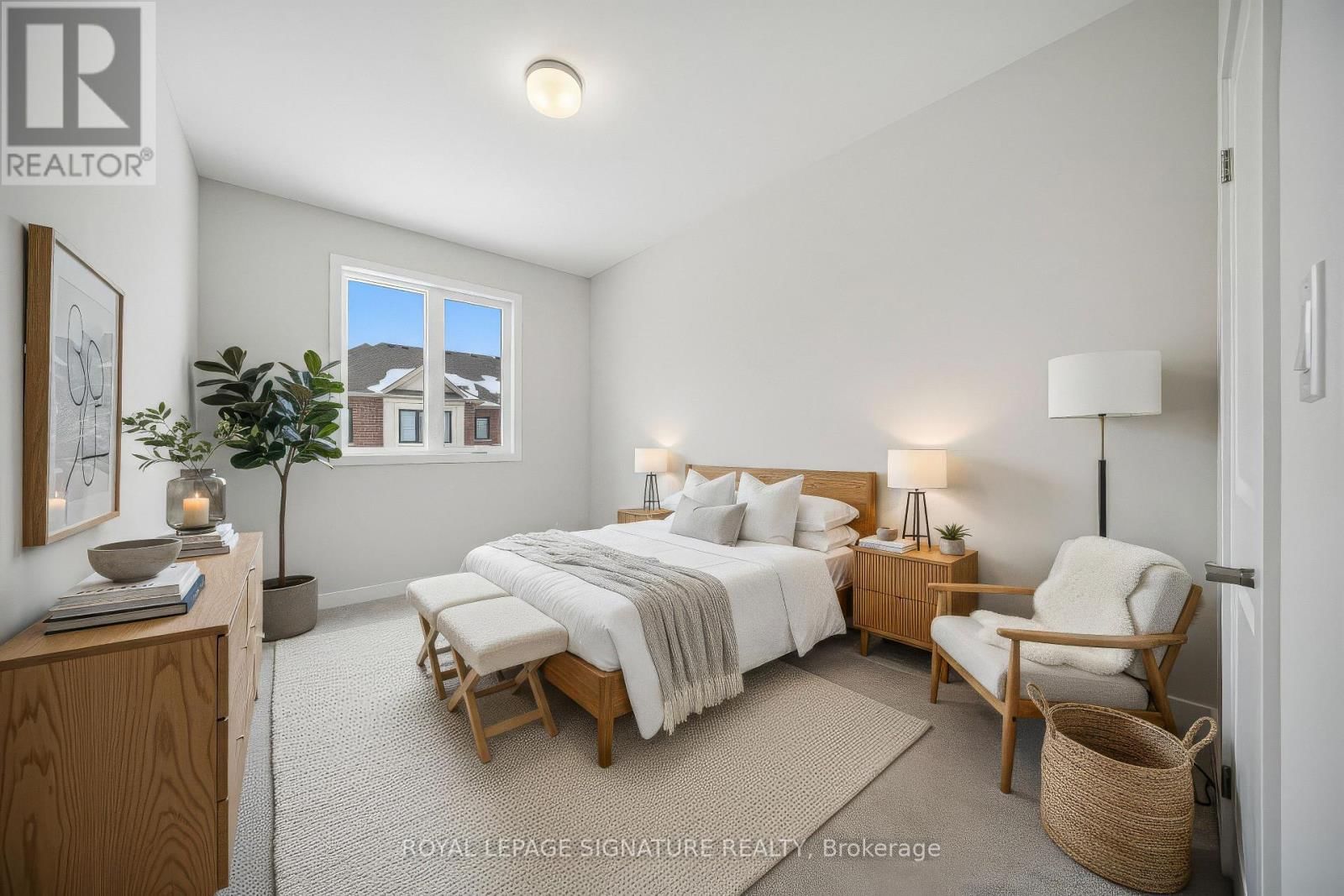 1201 DARTMOUTH CRESCENT Image 14