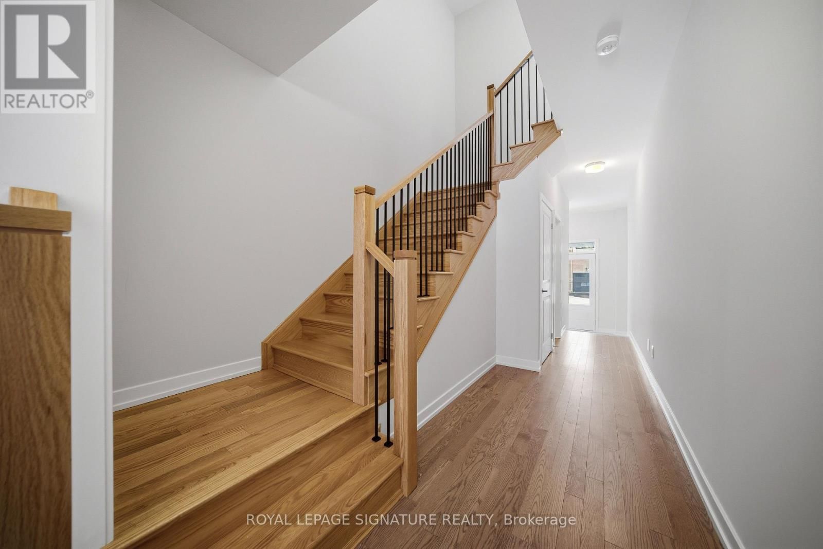 1201 DARTMOUTH CRESCENT Image 3