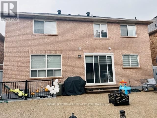 5 LEAGROVE STREET Image 14