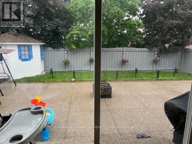 5 LEAGROVE STREET Image 15