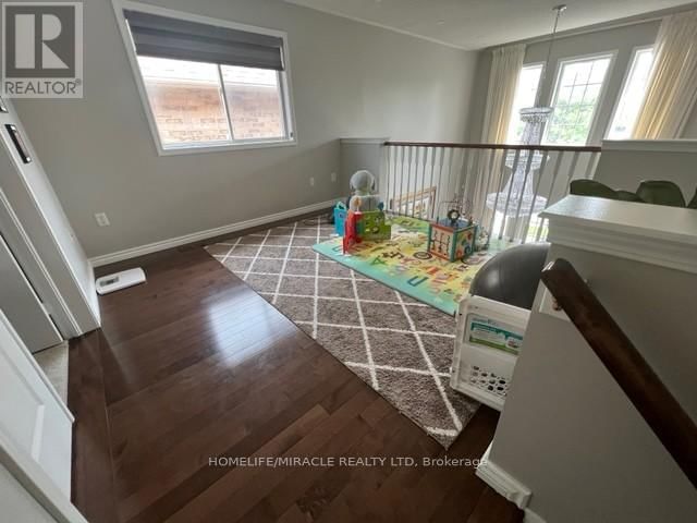 5 LEAGROVE STREET Image 8