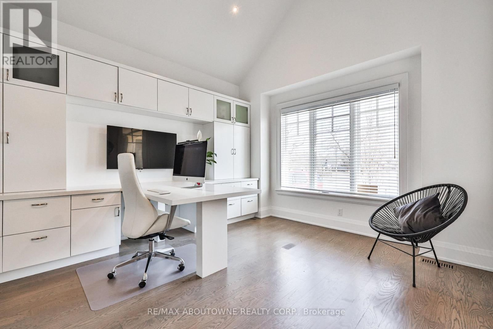 283 JENNINGS CRESCENT Image 14