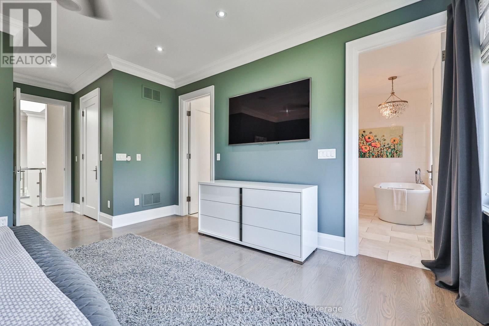 283 JENNINGS CRESCENT Image 17