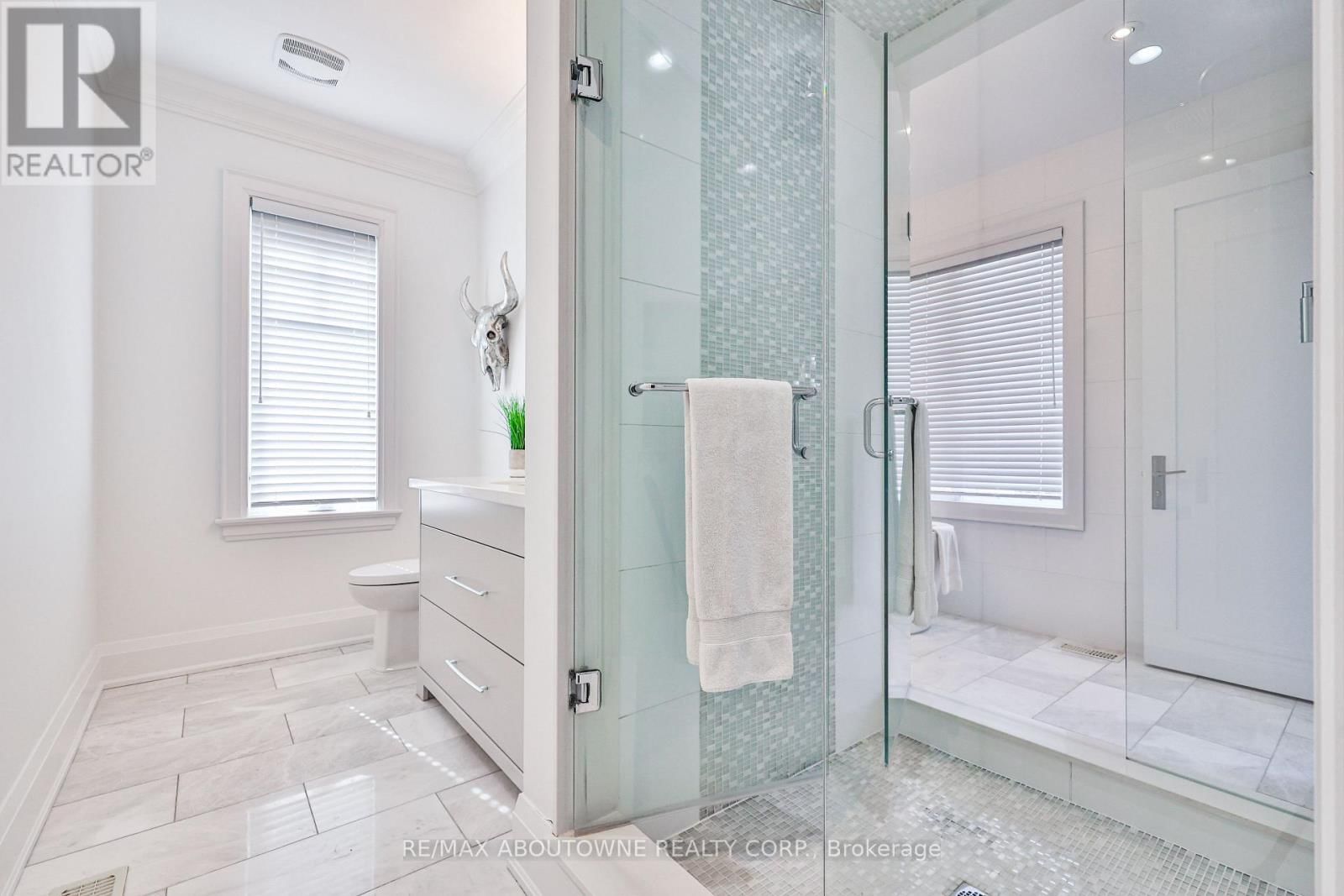 283 JENNINGS CRESCENT Image 19