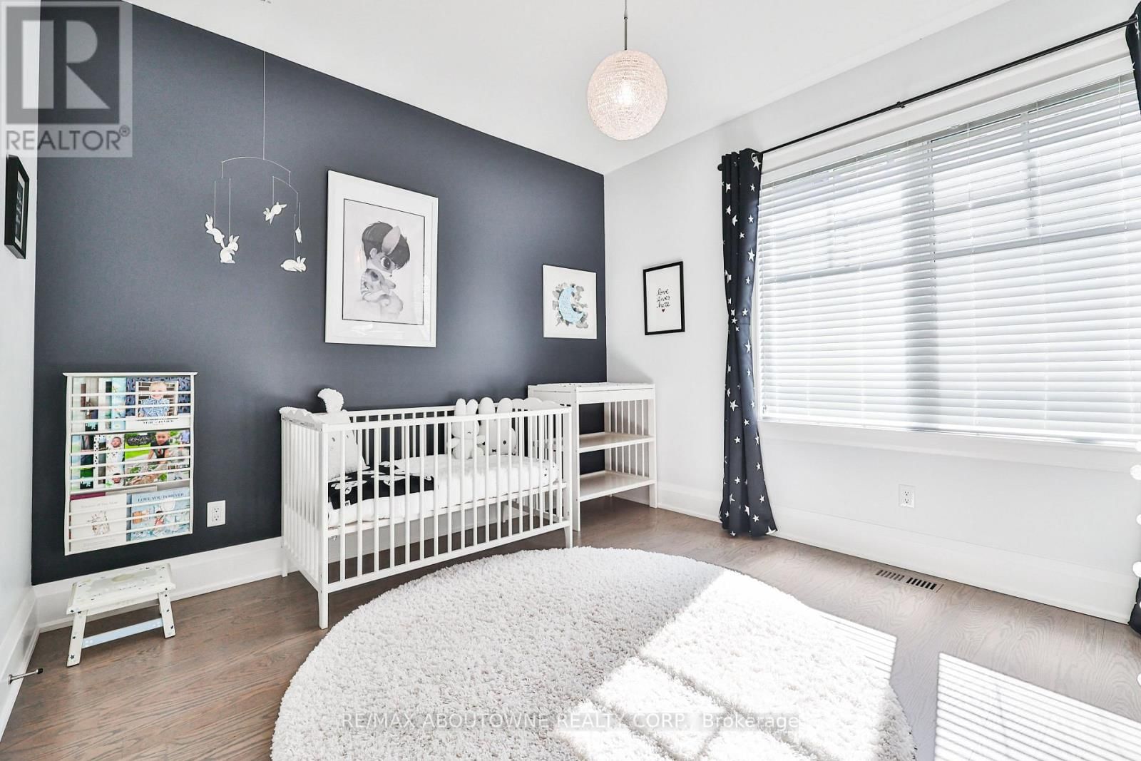 283 JENNINGS CRESCENT Image 22