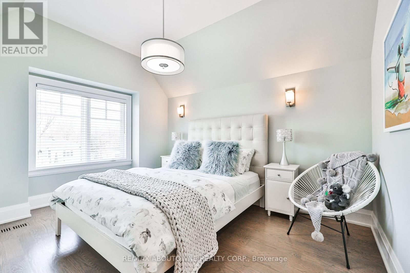 283 JENNINGS CRESCENT Image 23