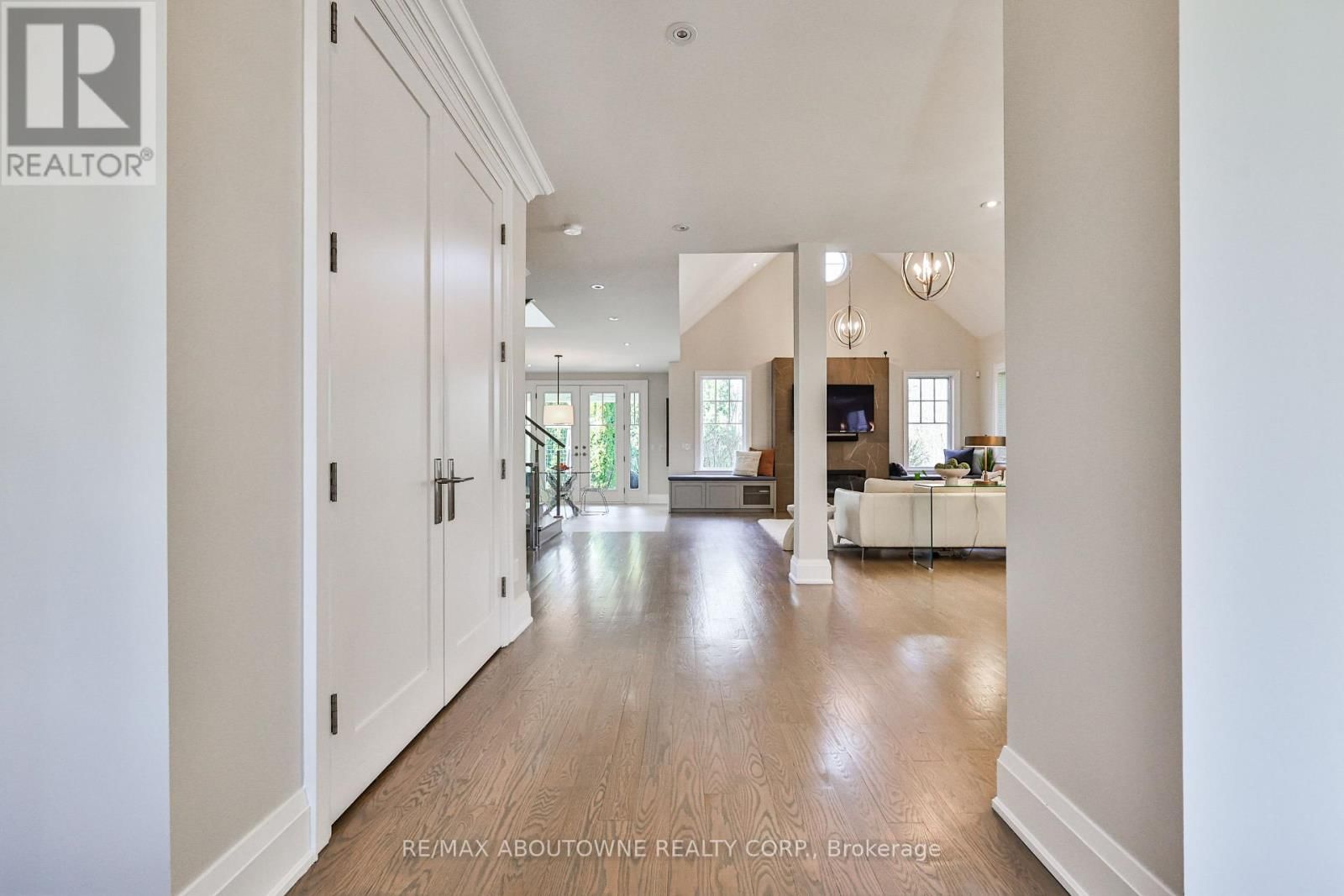 283 JENNINGS CRESCENT Image 4