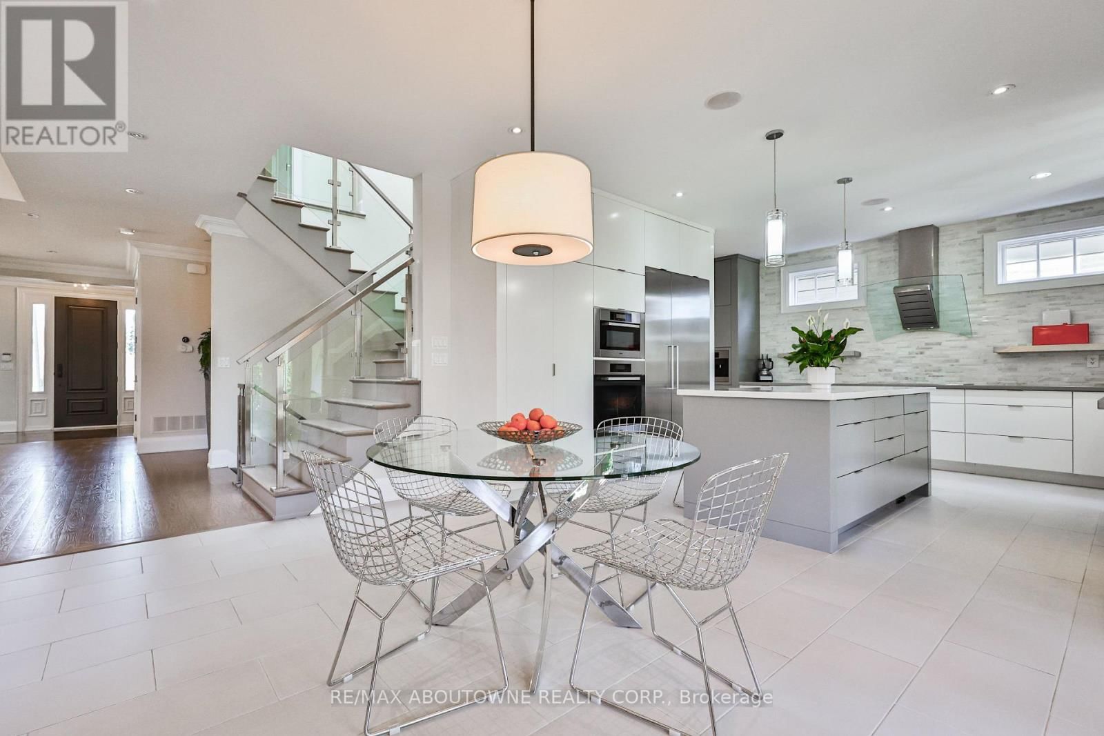 283 JENNINGS CRESCENT Image 9