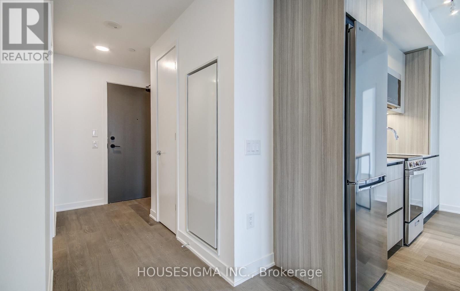 1003 - 10 ALL NATIONS DRIVE Image 21