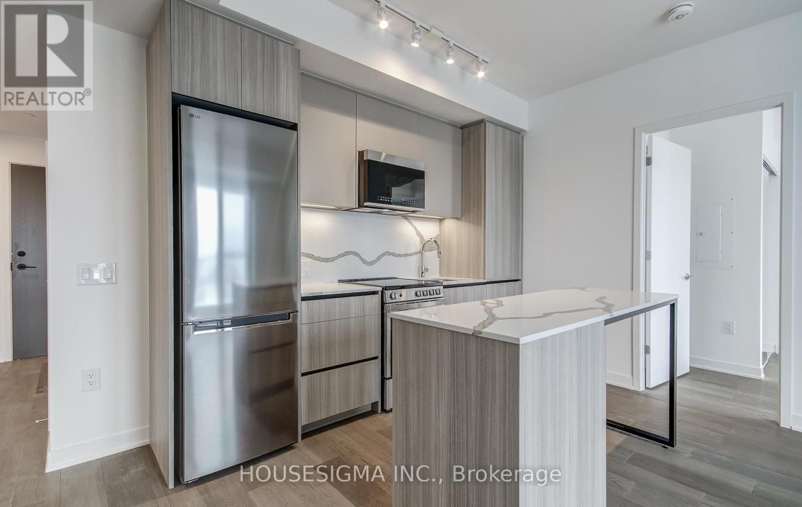 1003 - 10 ALL NATIONS DRIVE Image 29