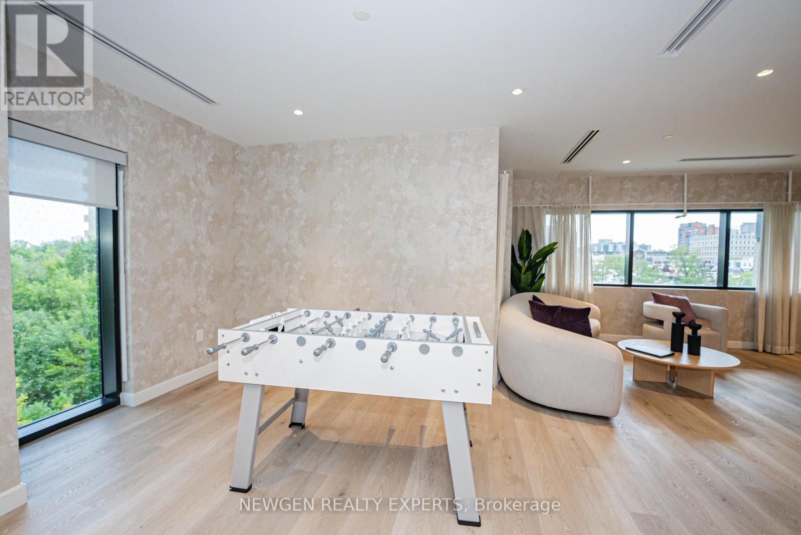 916 - 86 DUNDAS STREET EAST Image 35