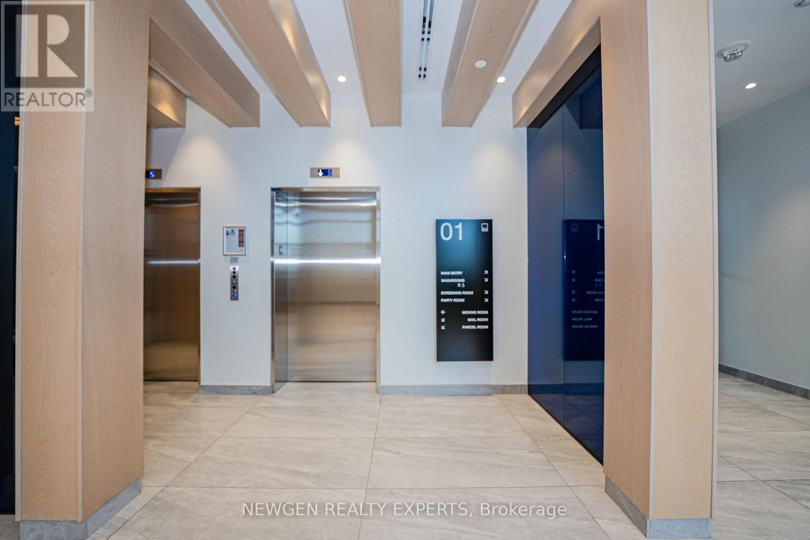 916 - 86 DUNDAS STREET EAST Image 5