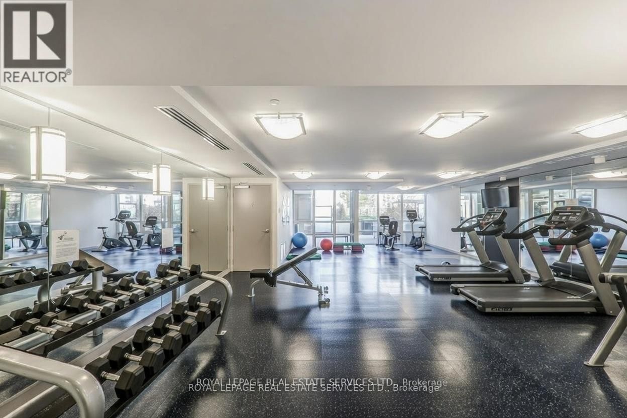 414 - 8 FIELDWAY ROAD Image 11