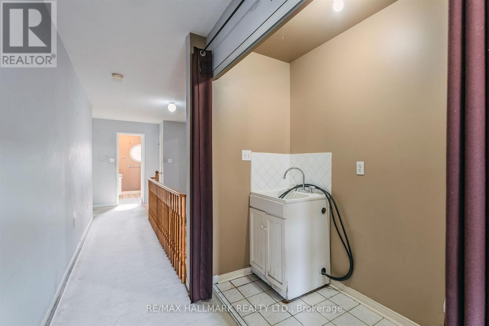 241 FEATHERSTONE ROAD Image 19