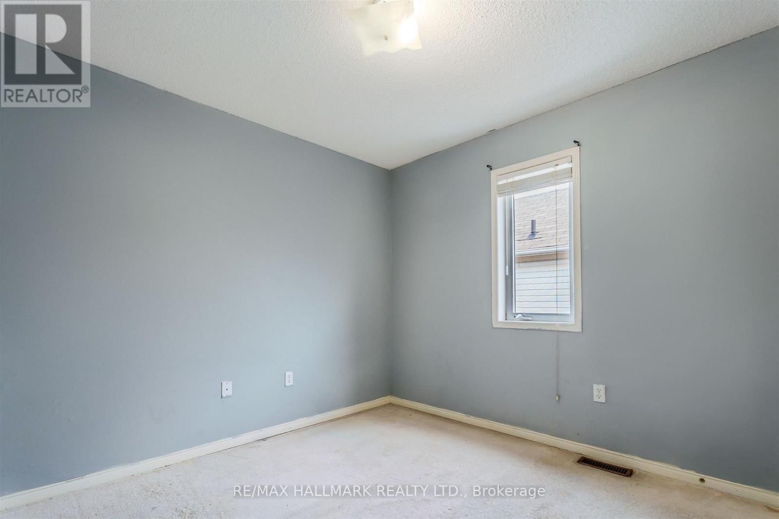 241 FEATHERSTONE ROAD Image 28