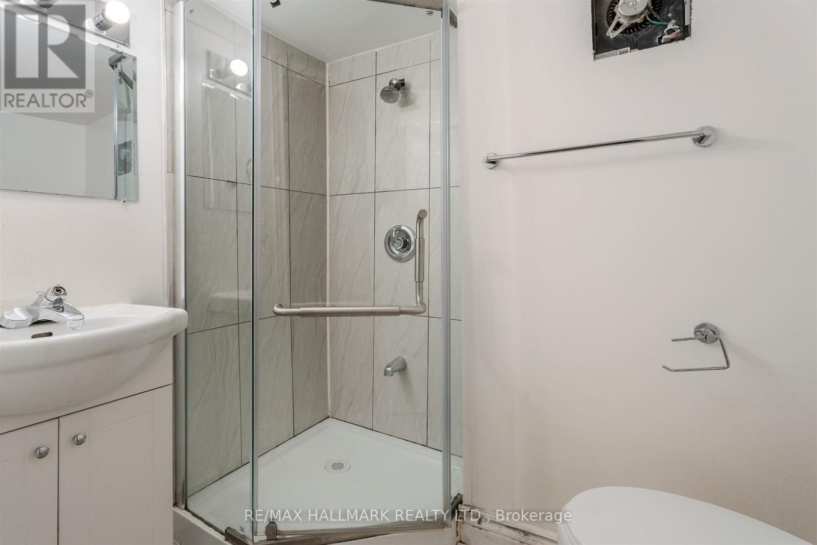 241 FEATHERSTONE ROAD Image 35