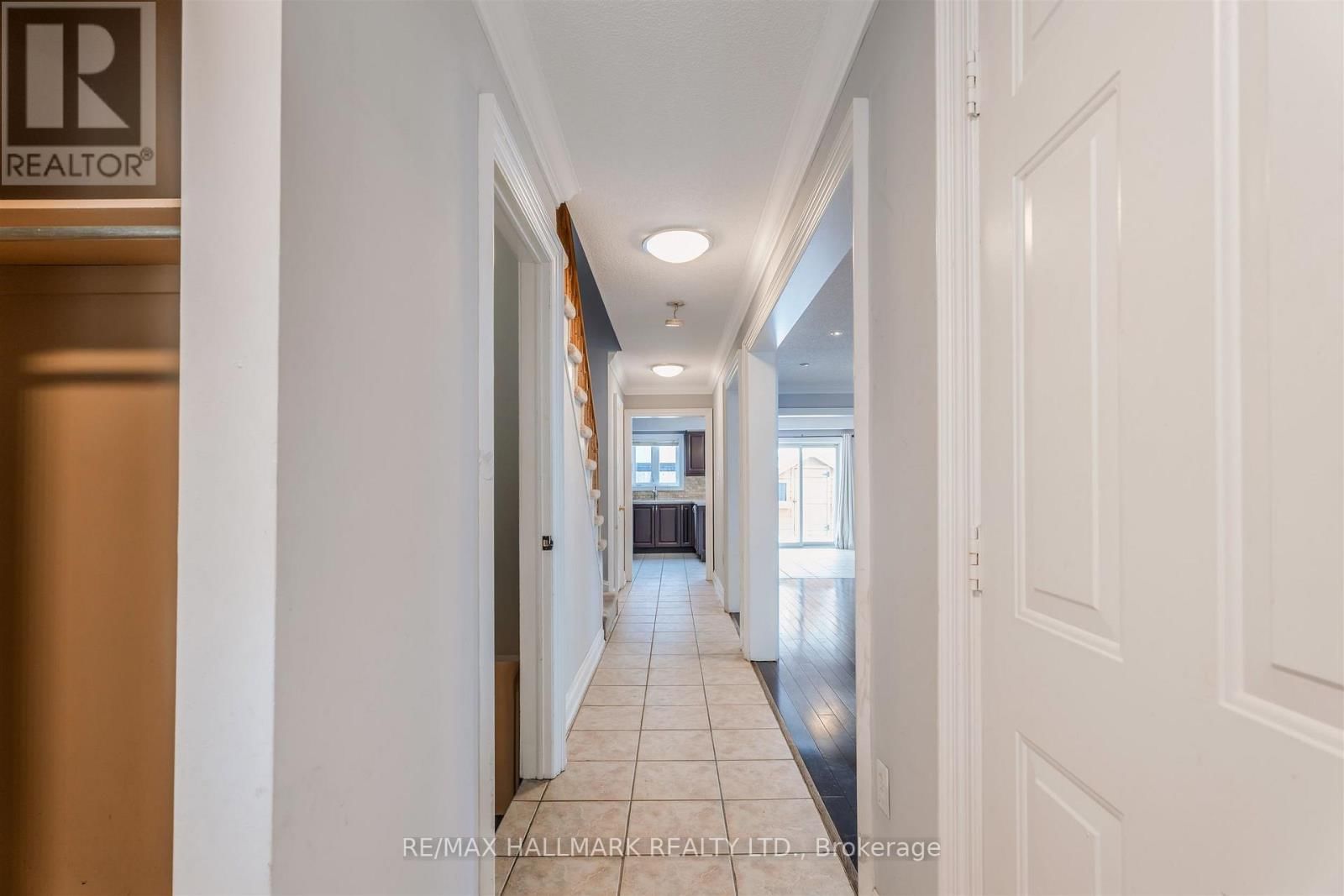 241 FEATHERSTONE ROAD Image 8