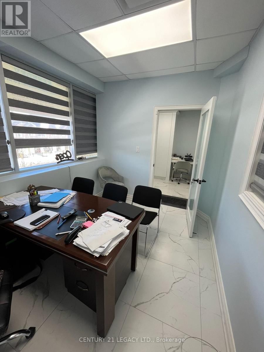 B209 - 645 REMEMBRANCE ROAD Image 14