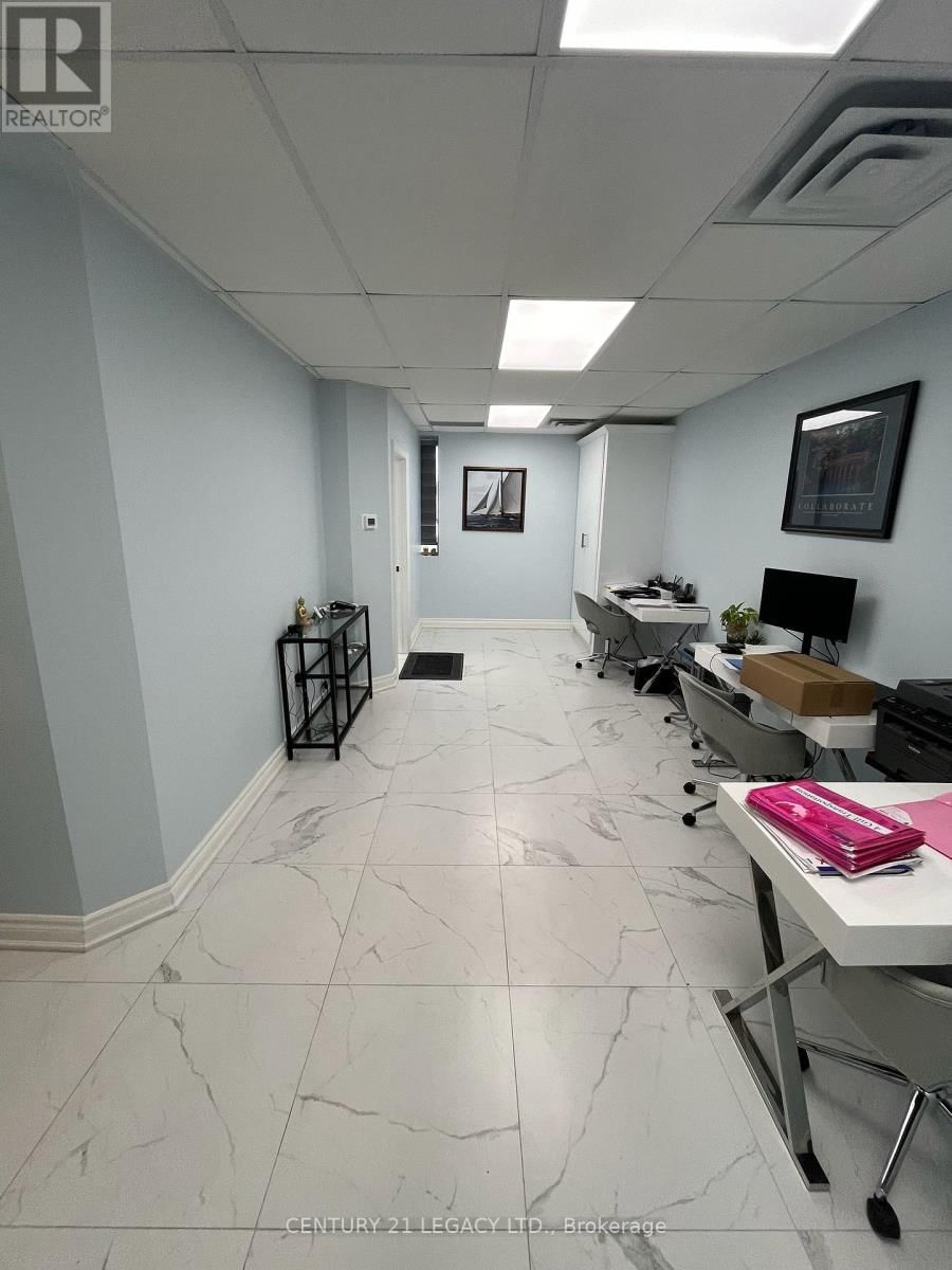 B209 - 645 REMEMBRANCE ROAD Image 5