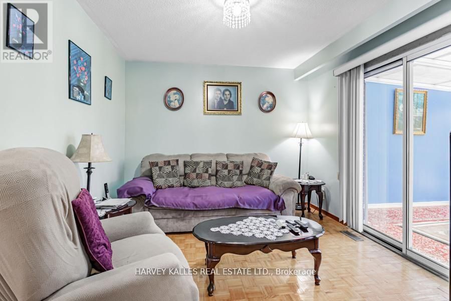 33 TOLTON DRIVE SOUTH Image 17