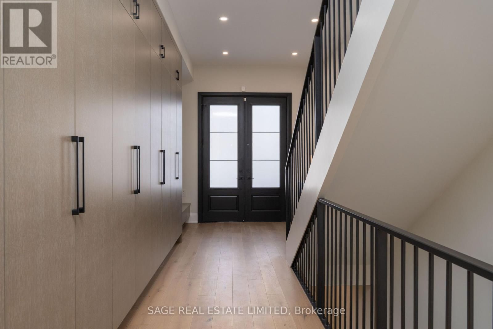 10 BRANT AVENUE Image 13