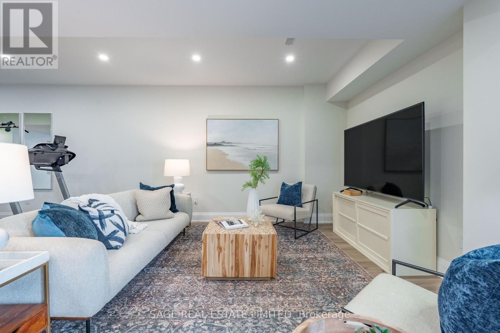 10 BRANT AVENUE Image 37