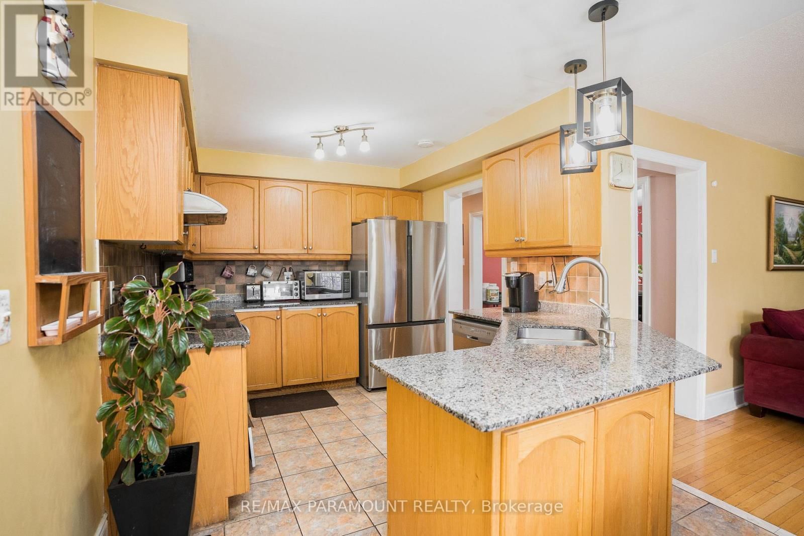 19 RIVER ROCK CRESCENT Image 14