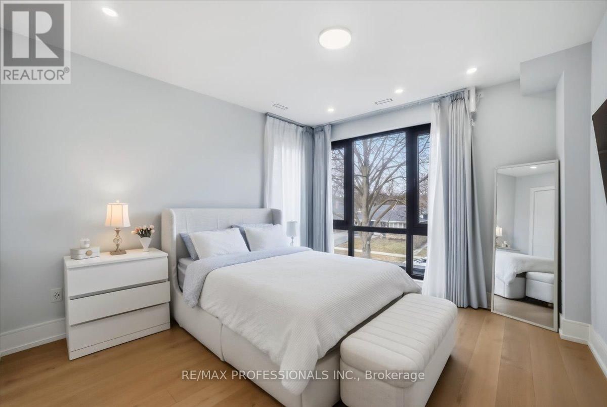 2206 UTLEY ROAD Image 33