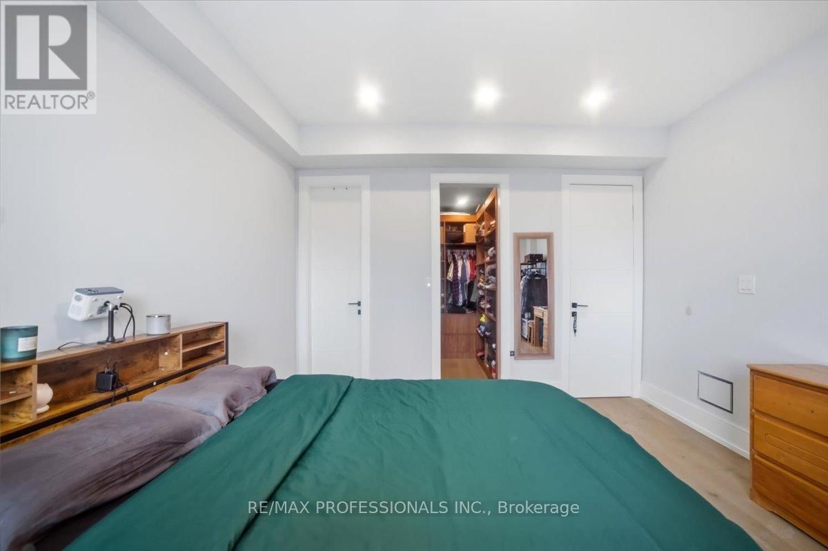 2206 UTLEY ROAD Image 37