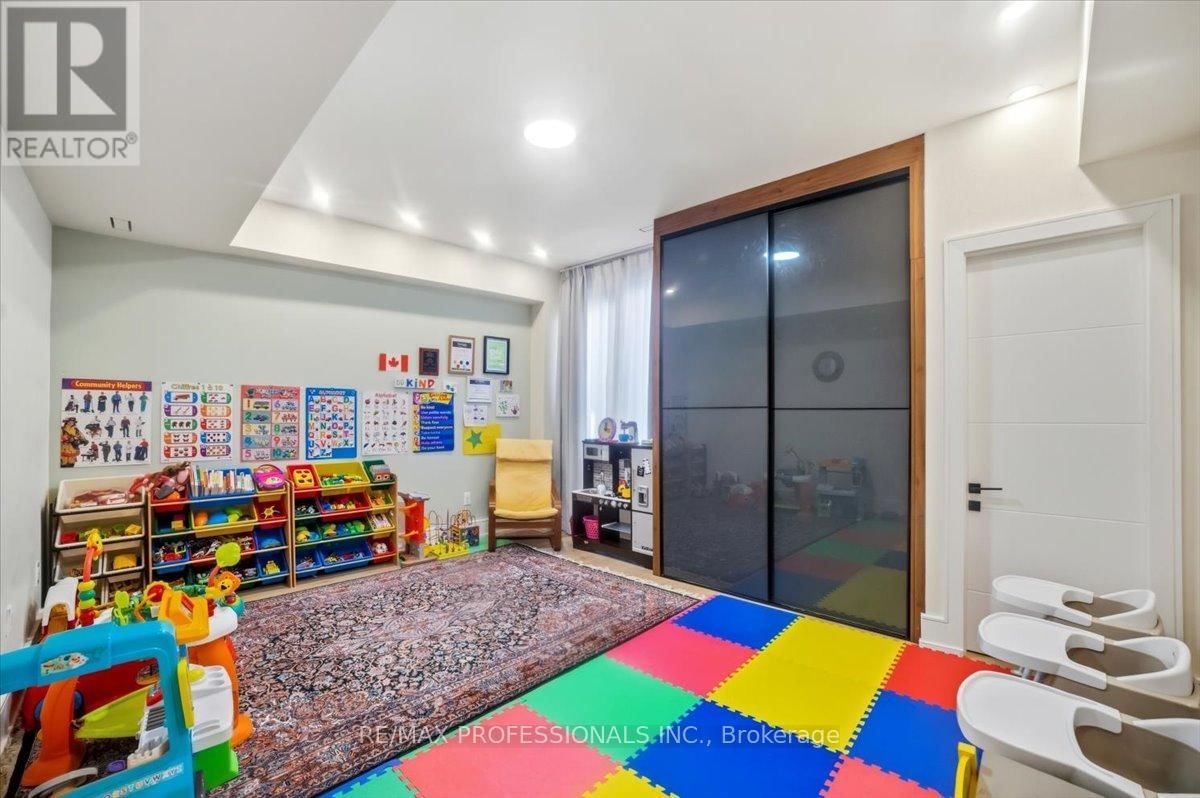 2206 UTLEY ROAD Image 46