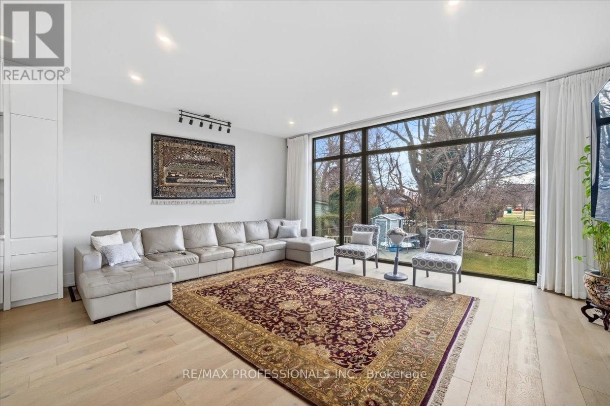 2206 UTLEY ROAD Image 8