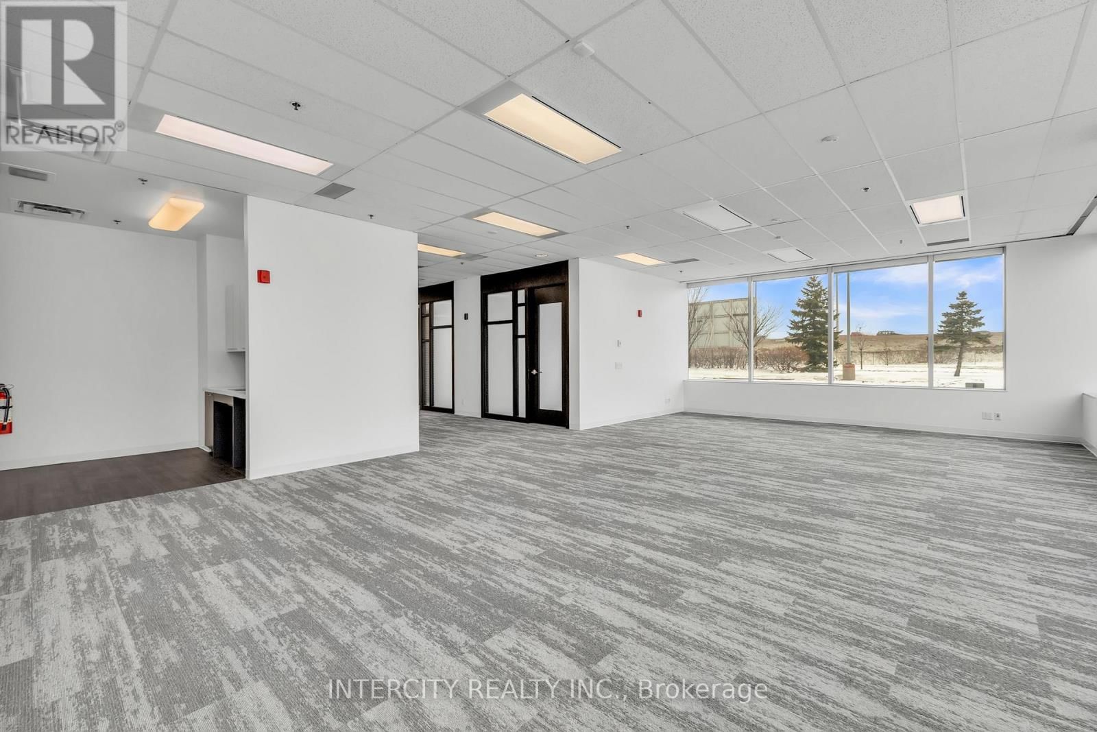 202 - 5750 EXPLORER DRIVE Image 32