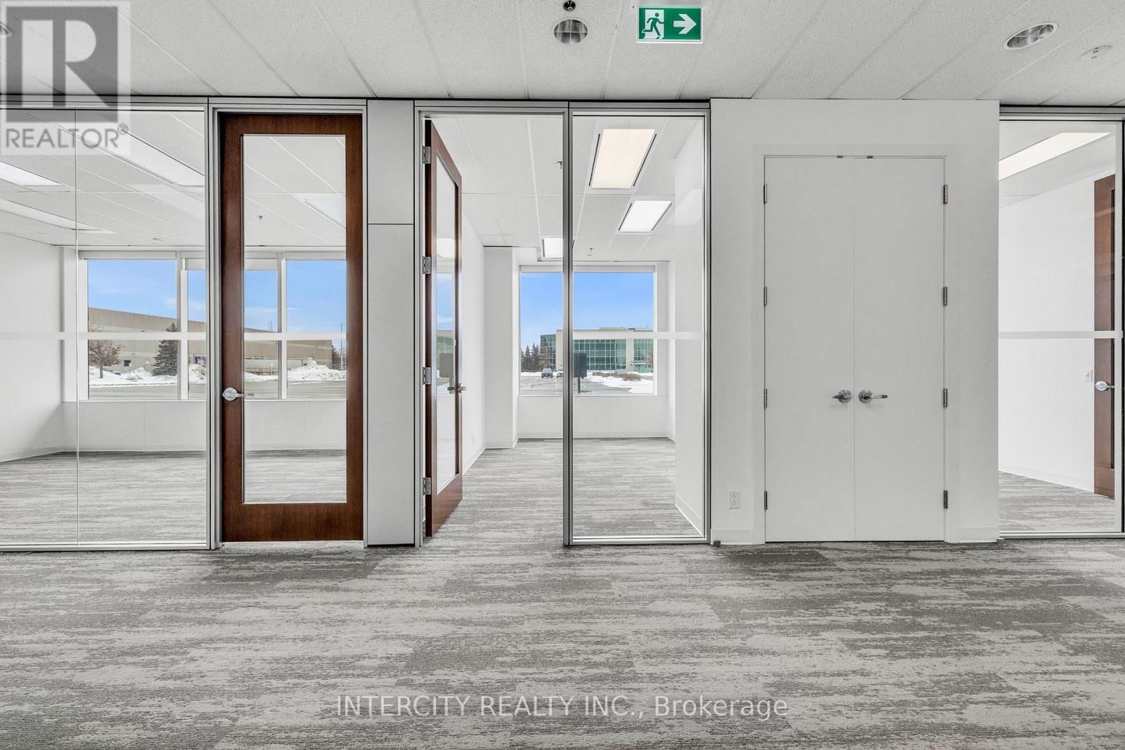 202 - 5750 EXPLORER DRIVE Image 9