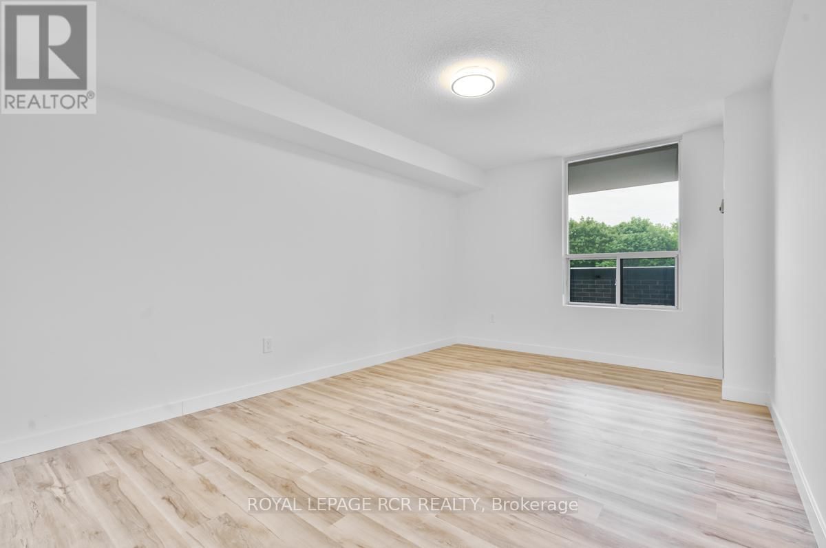 205 - 1535 LAKESHORE ROAD EAST Image 11