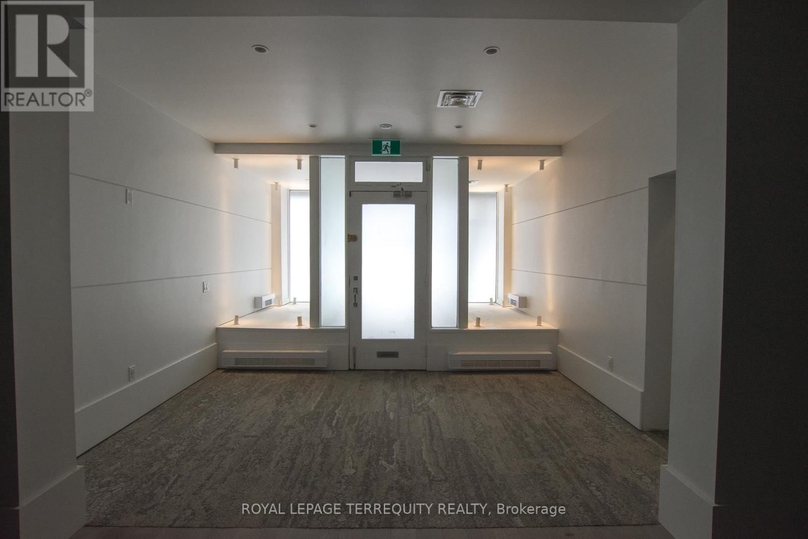 Main - 3042 BLOOR STREET WEST Image 11