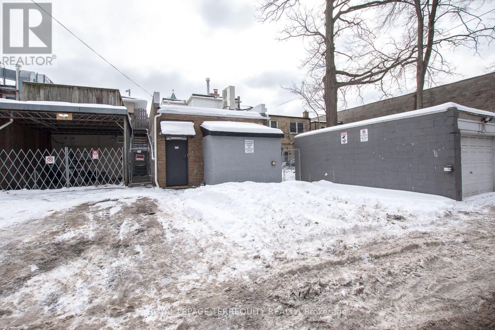 Main - 3042 BLOOR STREET WEST Image 19